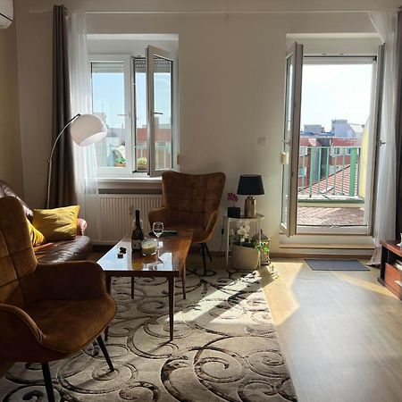 Heart Of The City Center 2 Rooms By Zazi Bratislava Buitenkant foto