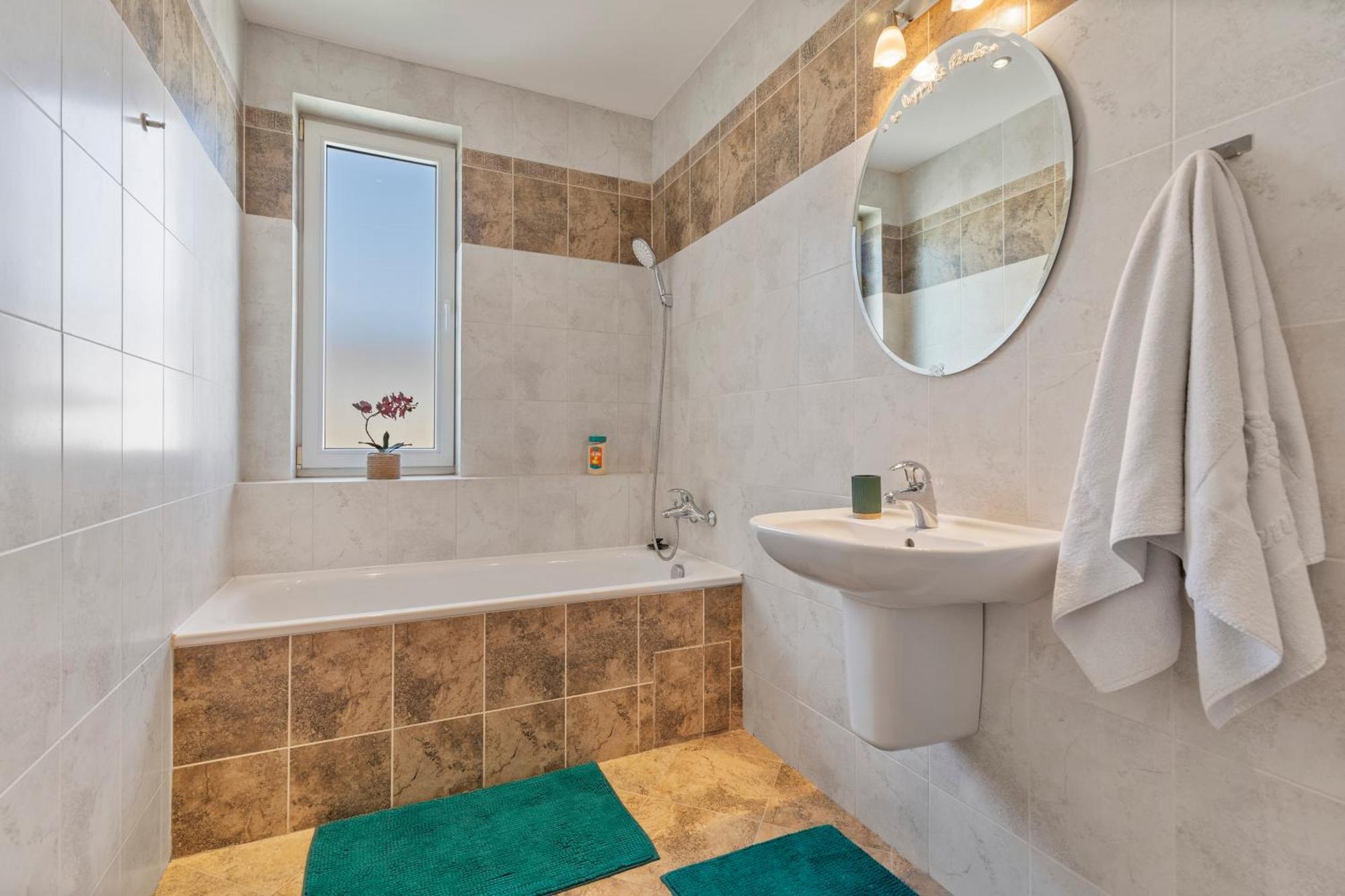 Heart Of The City Center 2 Rooms By Zazi Bratislava Buitenkant foto